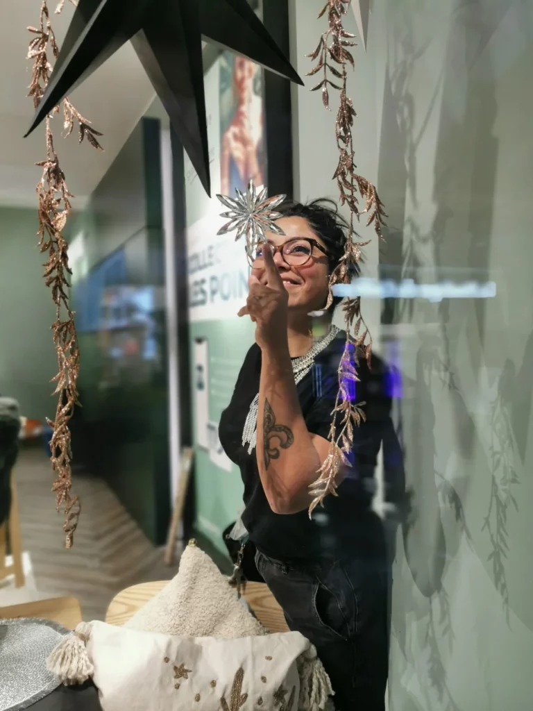 NICOLE, visual merchandiser, mais pas que…